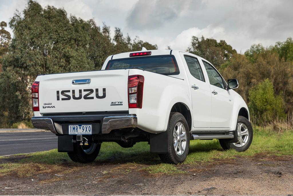 2018–2019 Isuzu D-MAX Bonnet Shield / Bonnet Protector