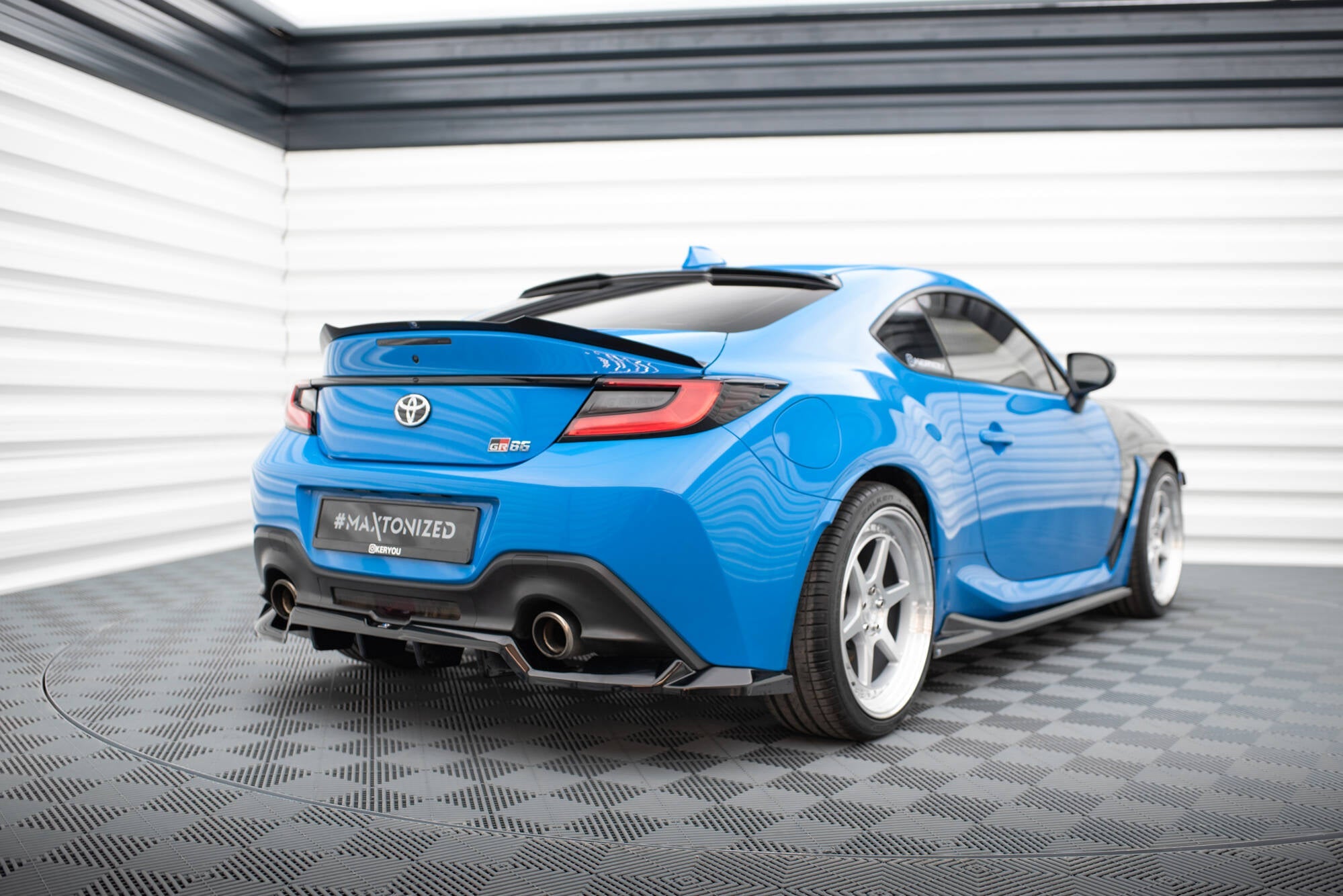 Maxton Design Rear Splitter (with vertical bars) V.1 Toyota GR86 Mk1 / Subaru BRZ ZD8