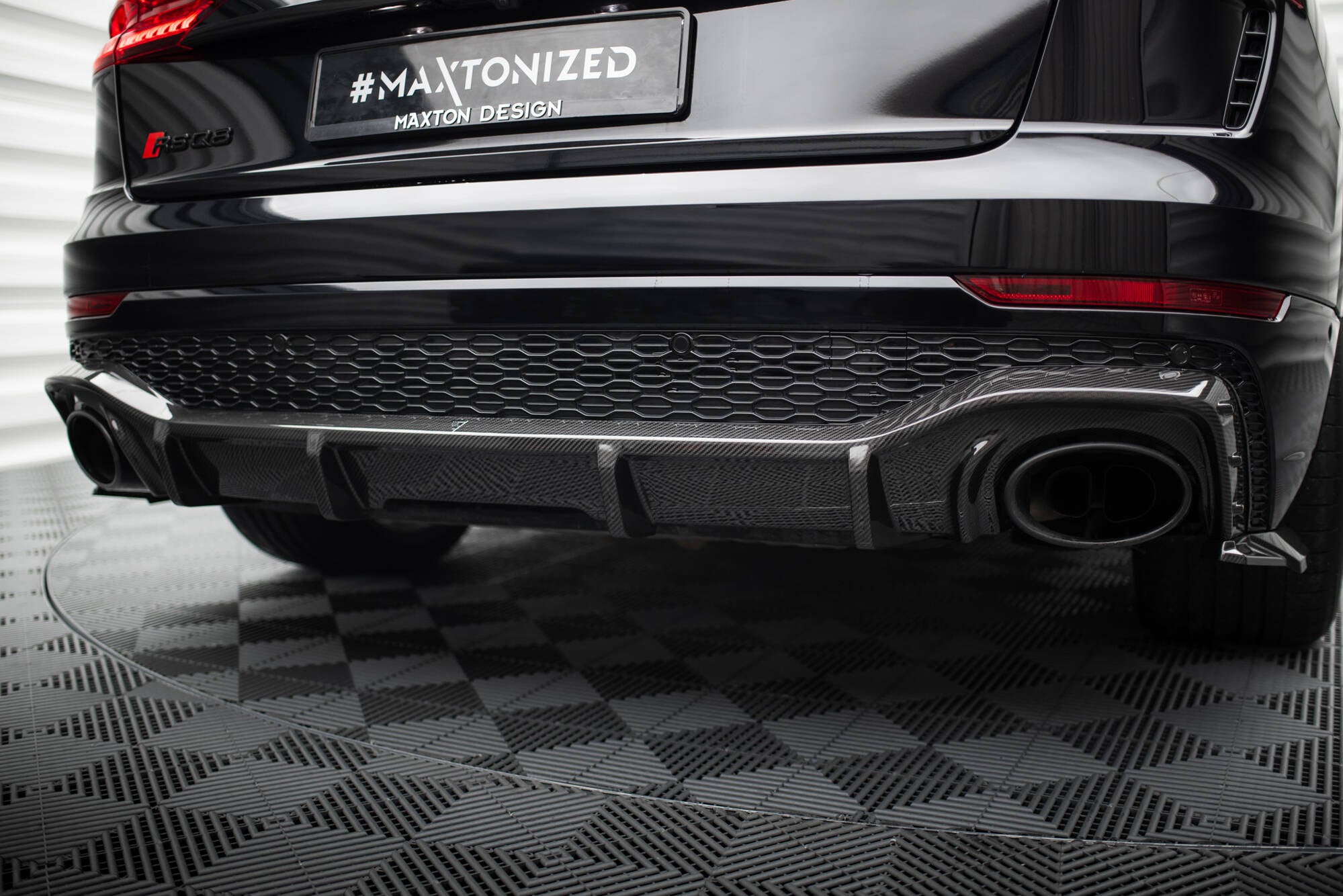 Maxton Carbon Fiber Rear Diffuser Audi RSQ8