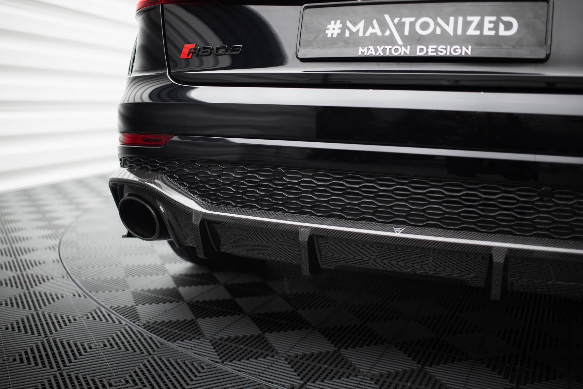 Maxton Carbon Fiber Rear Diffuser Audi RSQ8