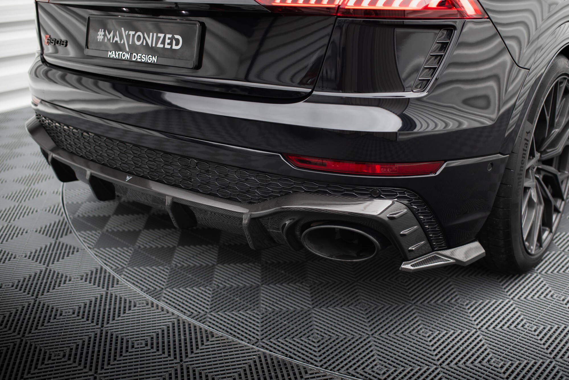 Maxton Carbon Fiber Rear Diffuser Audi RSQ8