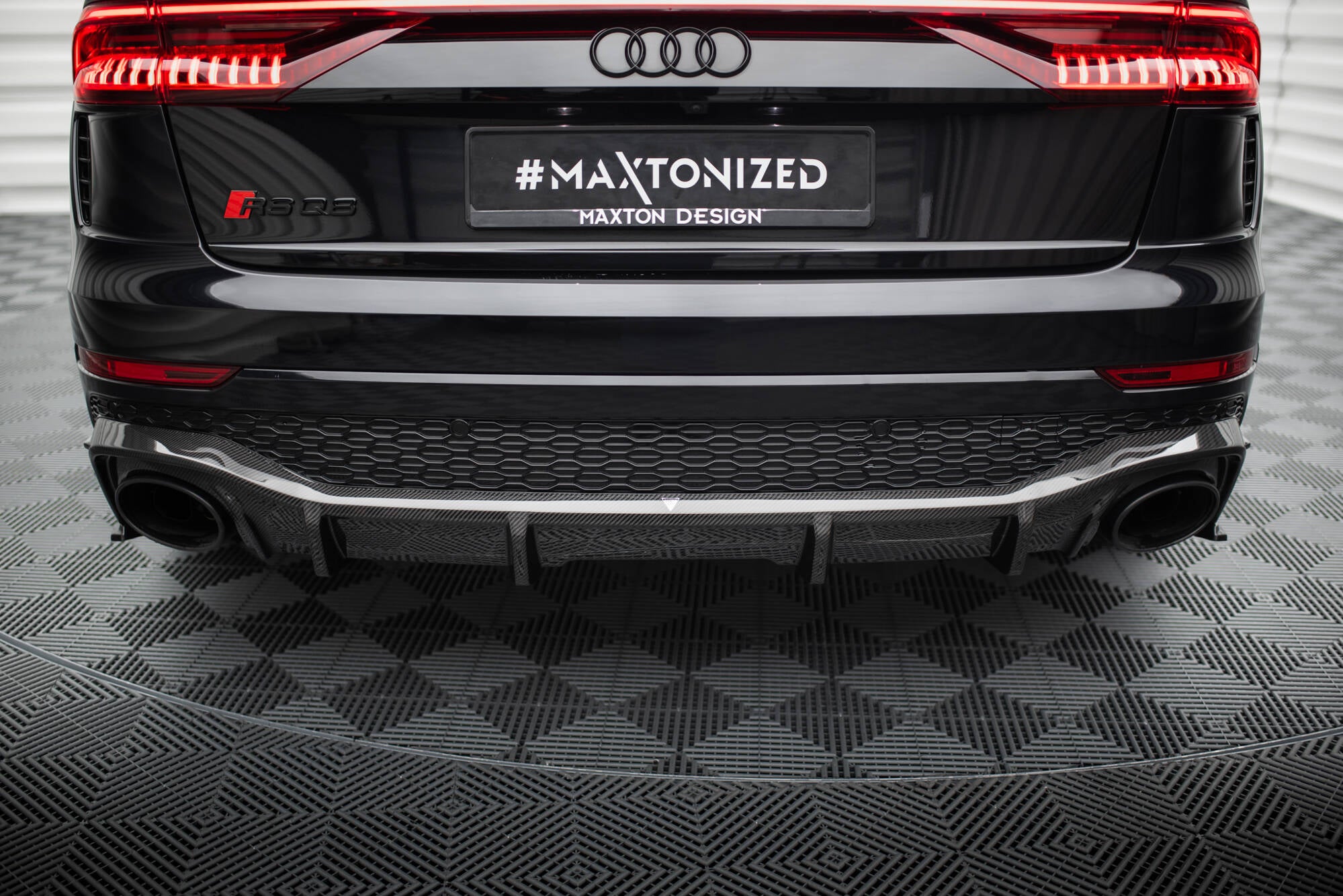Maxton Carbon Fiber Rear Diffuser Audi RSQ8