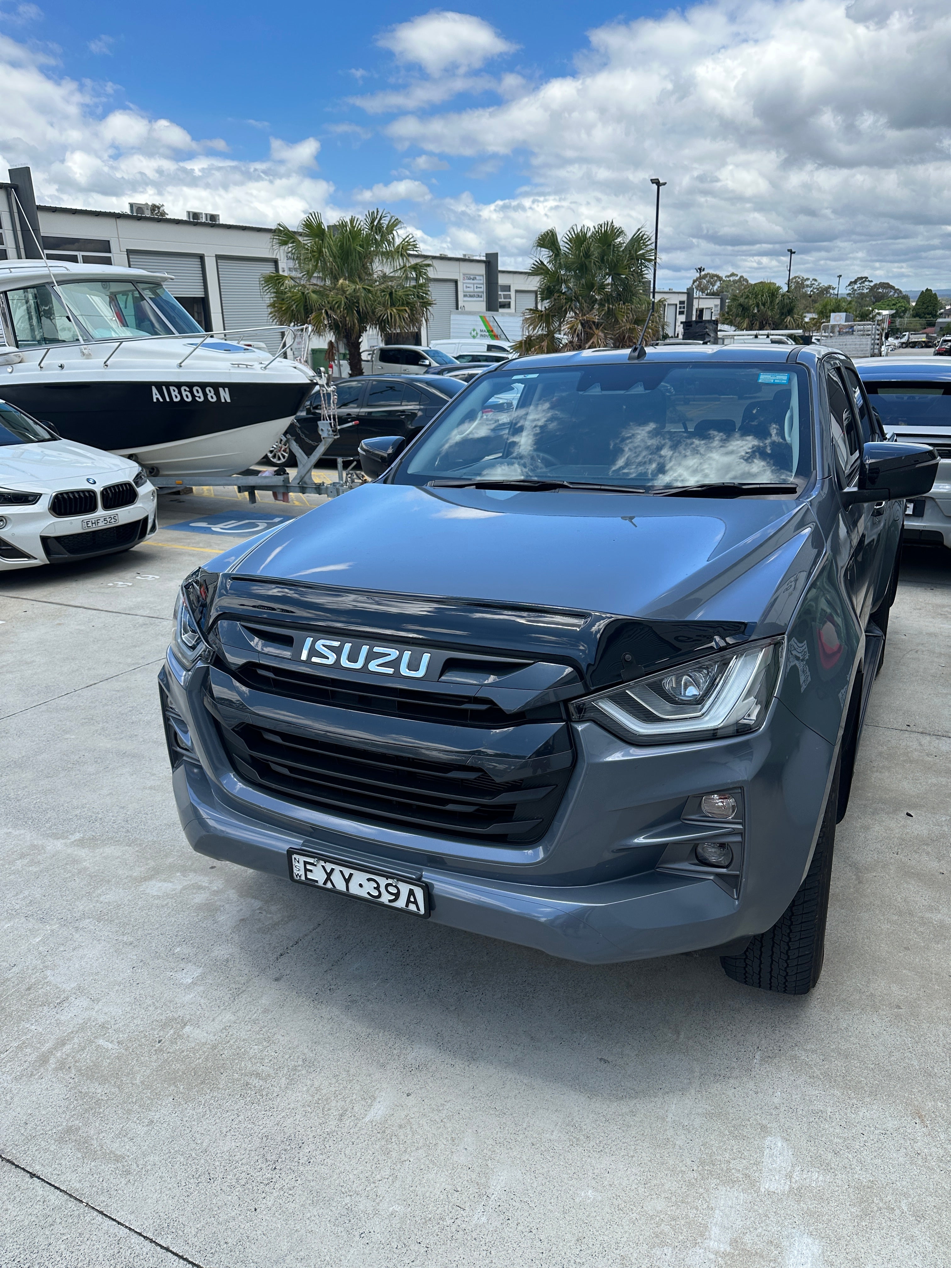 2020+ Isuzu D-MAX Bonnet Shield / Bonnet Protector