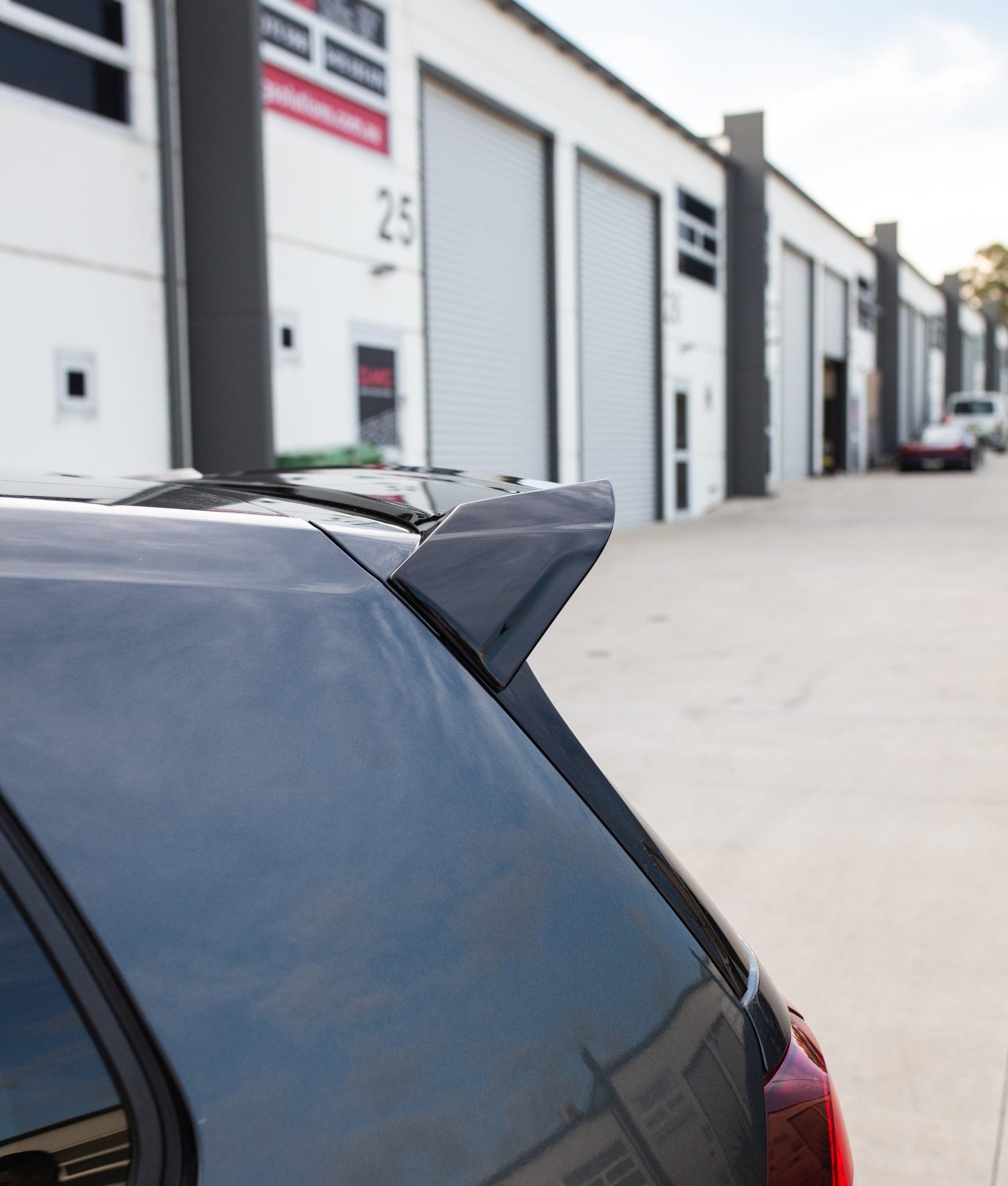 OSIR Style Gloss Black ABS Wing Spoiler for Volkswagen Golf MK7 / MK7.5 GTI & R