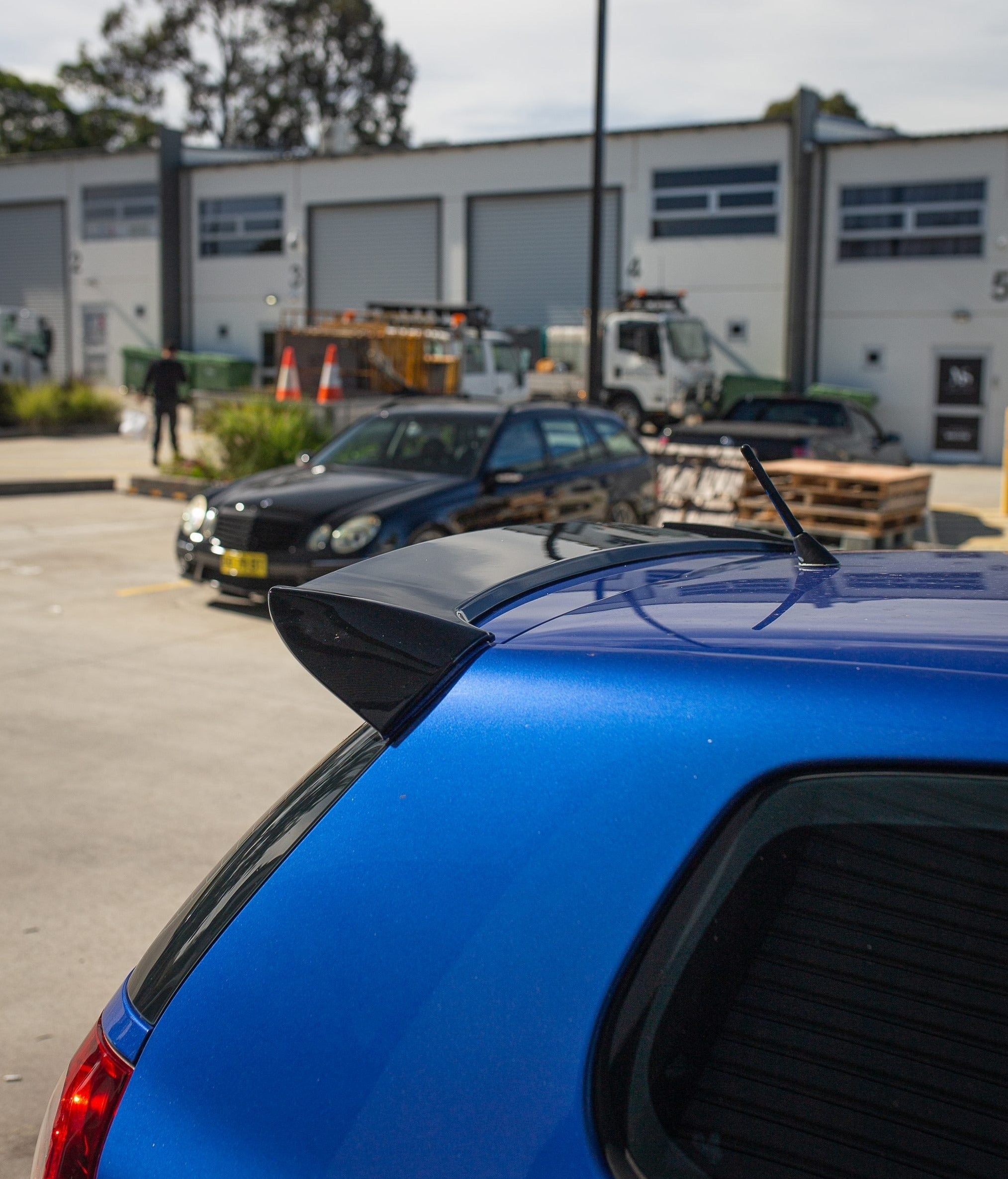 OSIR Style Gloss Black ABS Wing Spoiler for Volkswagen Golf MK5 GTI & R32