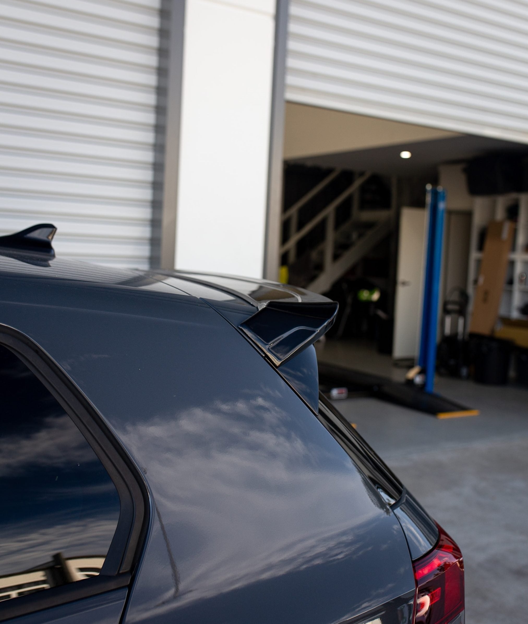 OSIR Style Gloss Black ABS Wing Spoiler for Volkswagen Golf MK8 GTI