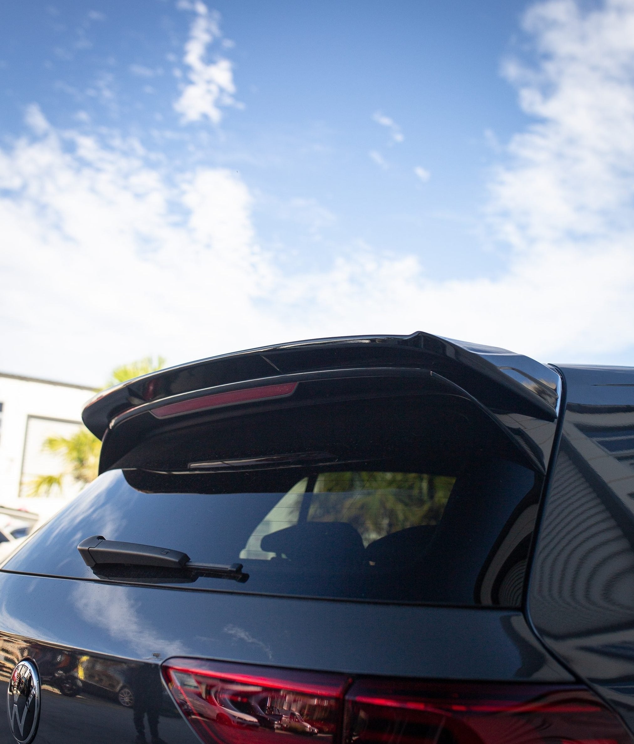 OSIR Style Gloss Black ABS Wing Spoiler for Volkswagen Golf MK8 GTI