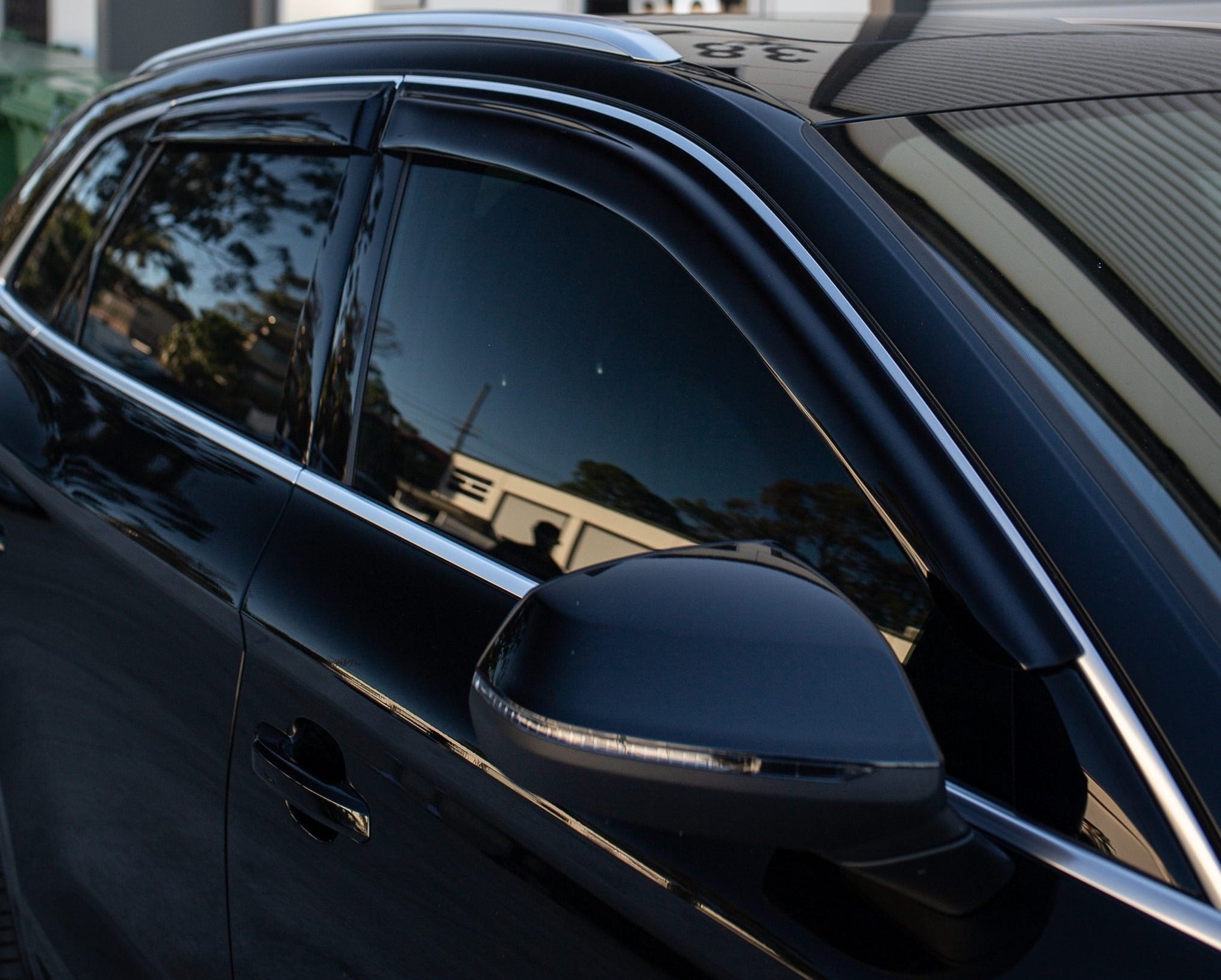 Audi Q5 2018+ (Set) Window Visors | Weather Shields