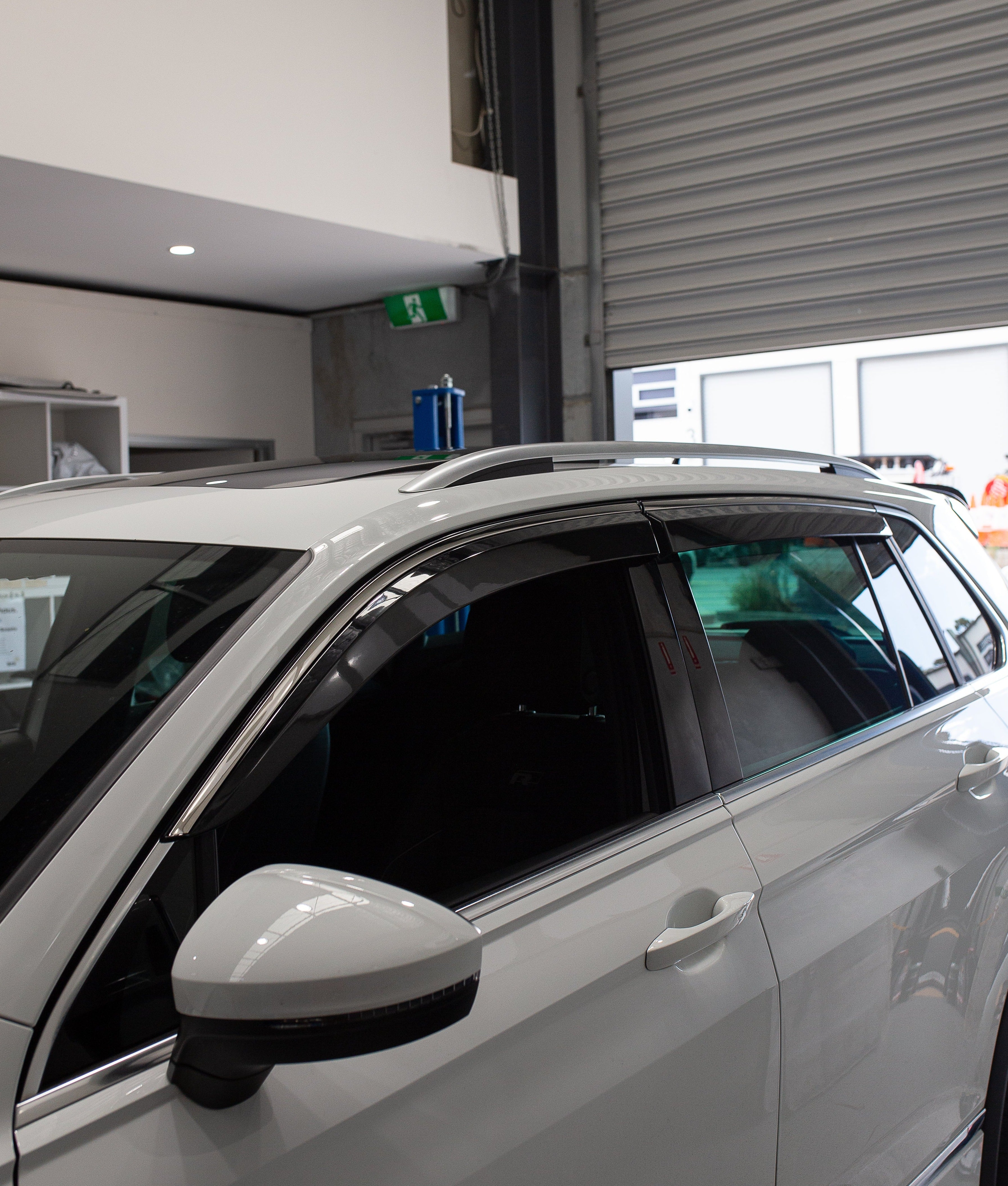 VOLKSWAGEN TIGUAN 2017+ (Stainless Trim) Window Visors | Weather Shields