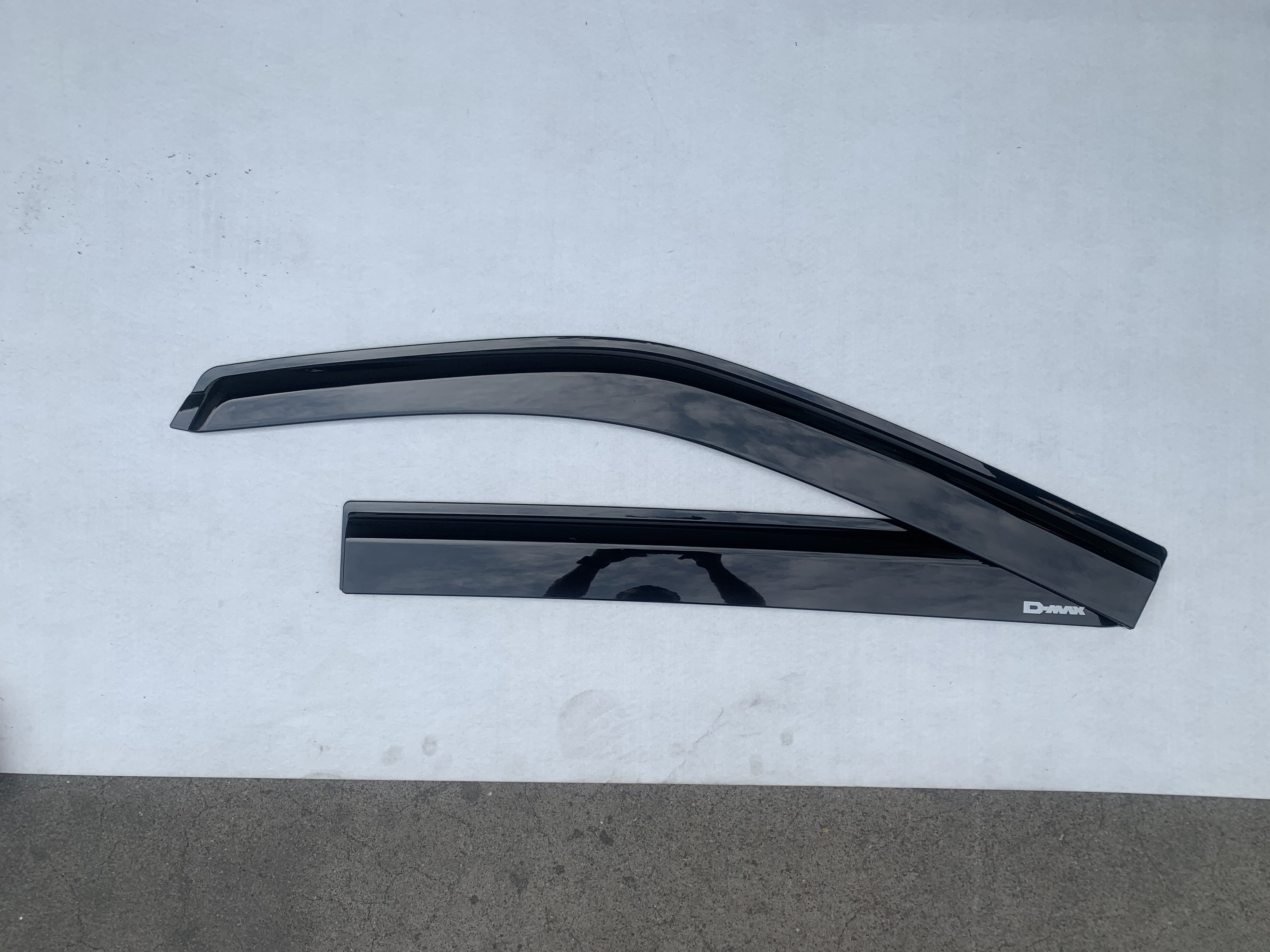 ISUZU D-MAX double cab 4dr 2020-2022 Window Visors | Weather Shields