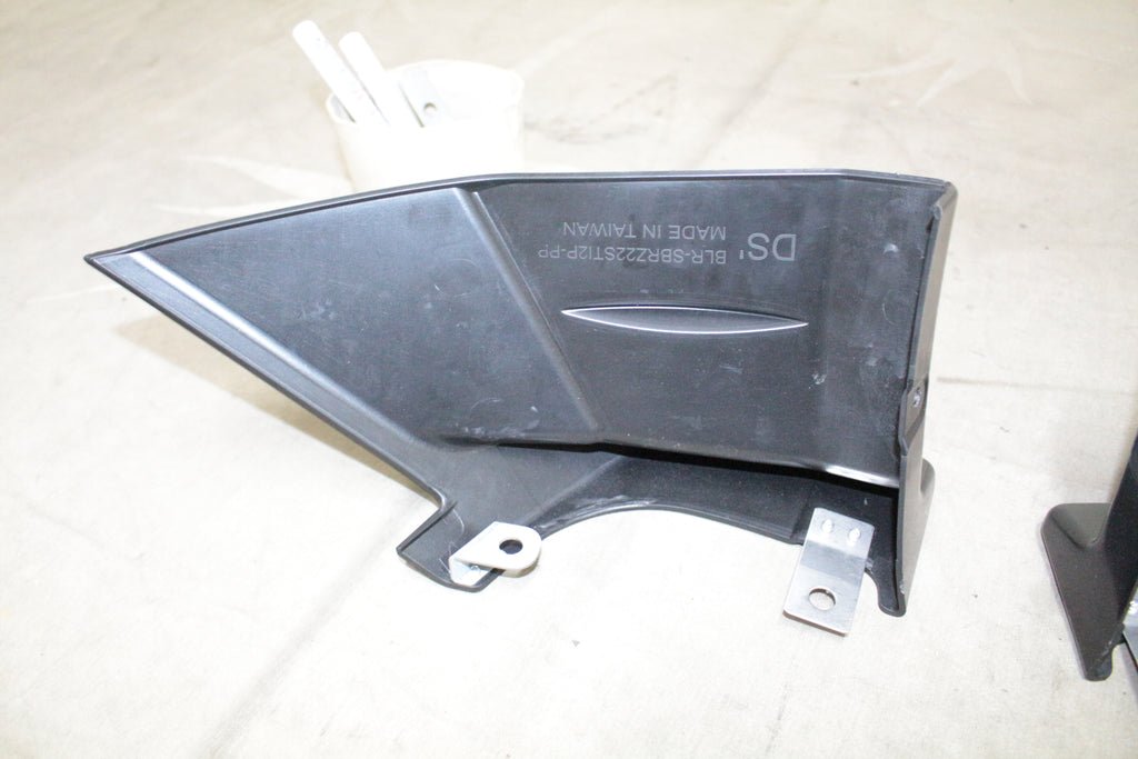 2022-2025 Toyota GR86 ZN8 / Subaru BRZ ZD8 STI Style Rear Pods
