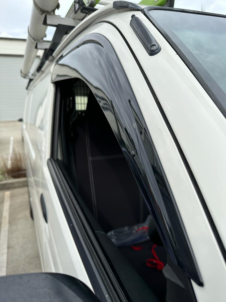 TOYOTA HIACE 2004 - 2018 Window Visors | Weather Shields