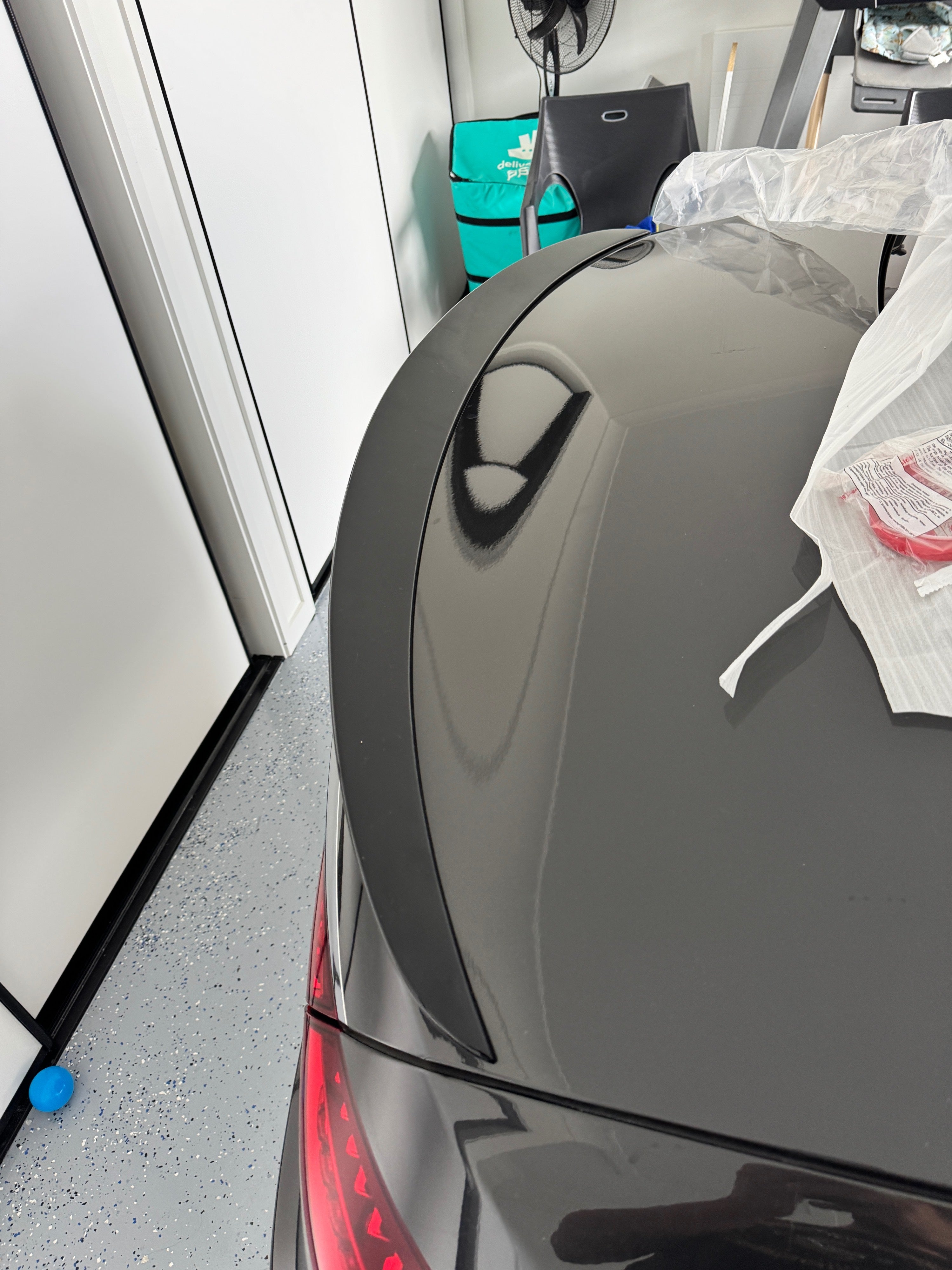 AMG Style Gloss Black ABS Rear Spoiler Boot Lip for Mercedes-Benz E-Class W213 Sedan