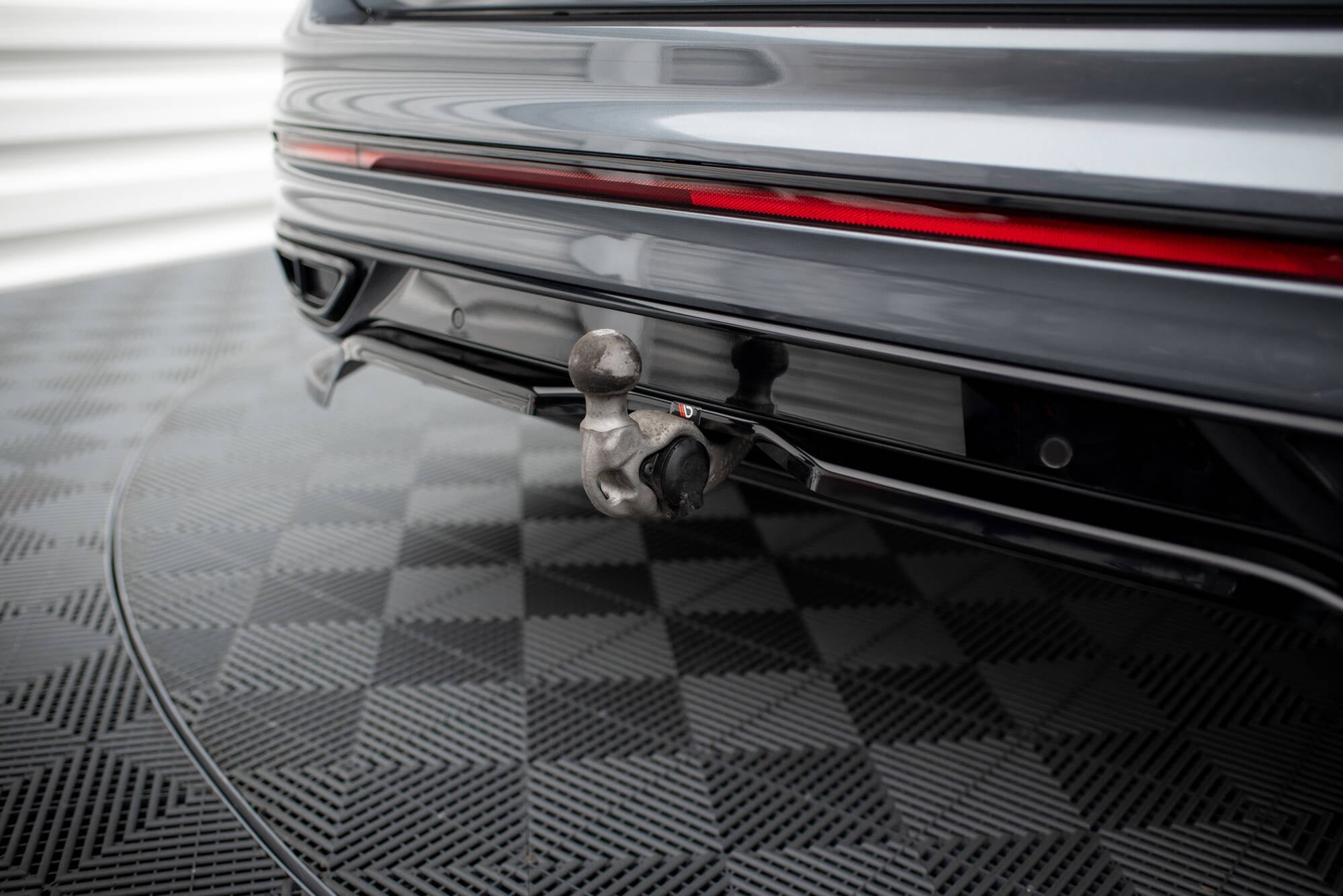 Maxton Design VW Tiguan Allspace Mk2 R-Line Facelift Rear Diffuser