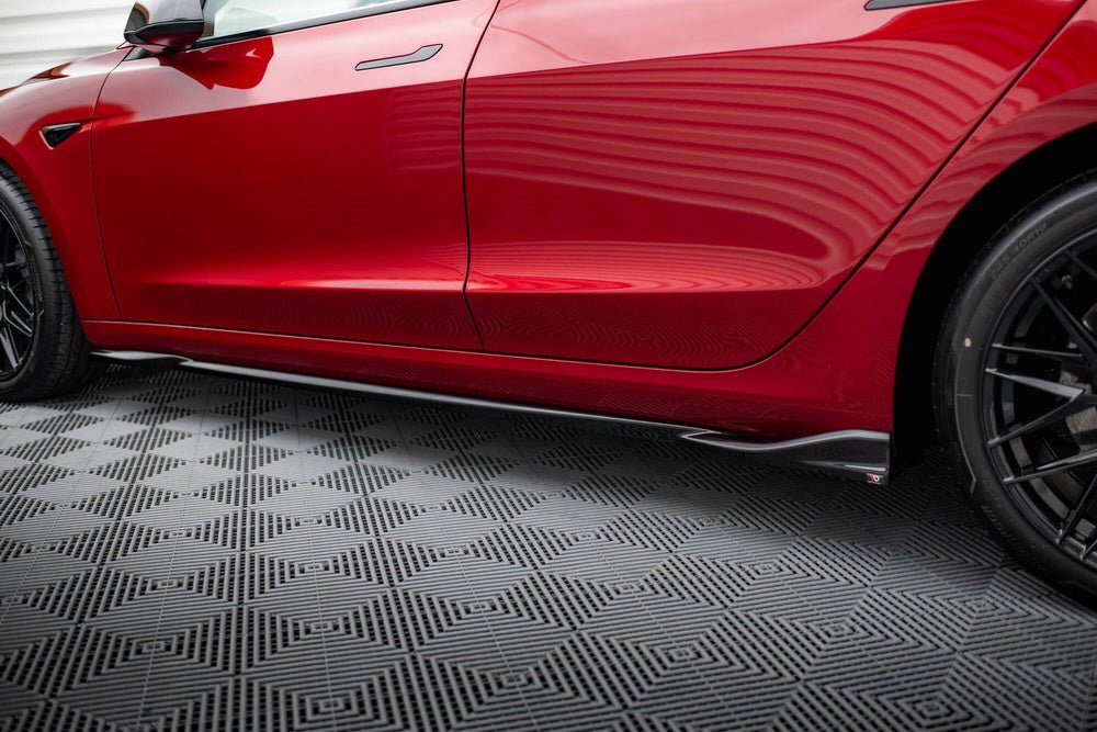 Maxton Design Side Skirts Diffusers V.1 Tesla Model 3 Mk1 / Mk1 Facelift