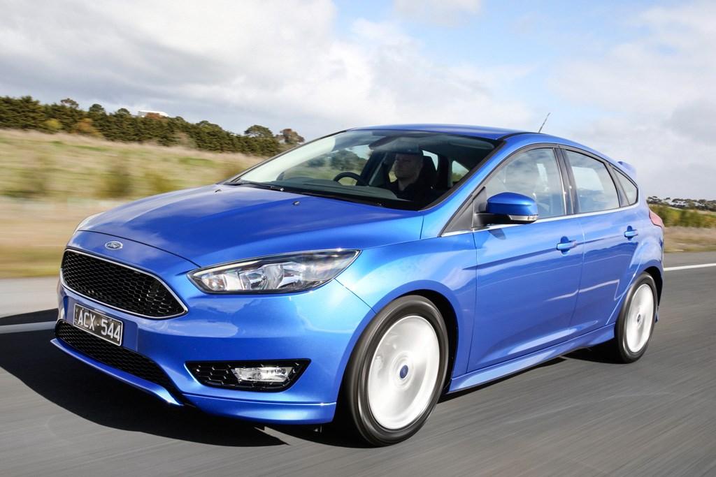 FORD FOCUS (Hatch Back) 2011 - 2018 (Mugen Style Chrome Trim) Window Visors | Weather Shields