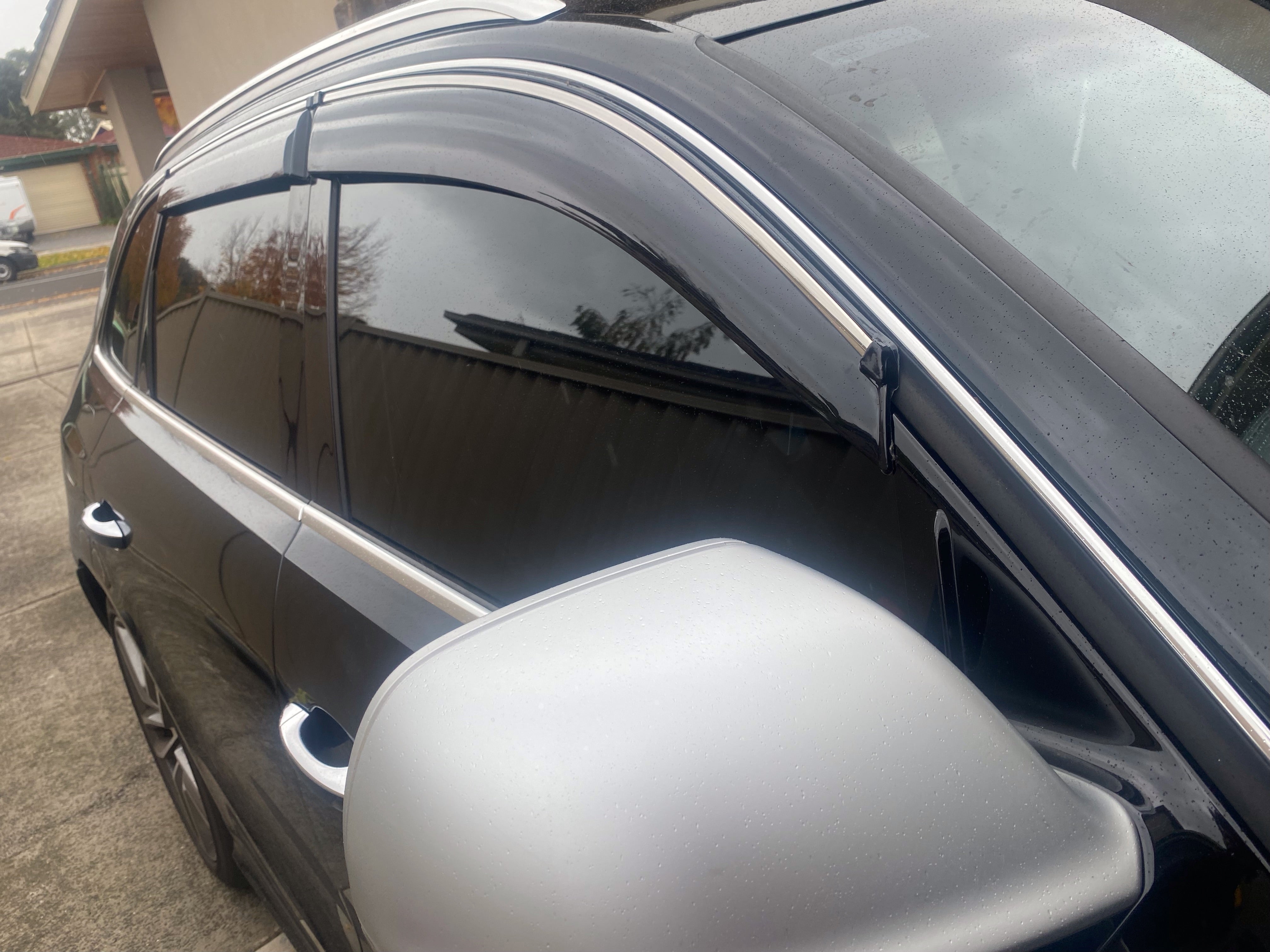 Audi Q5 2008-2017 (Set) (Chrome Trim) Window Visors | Weather Shields