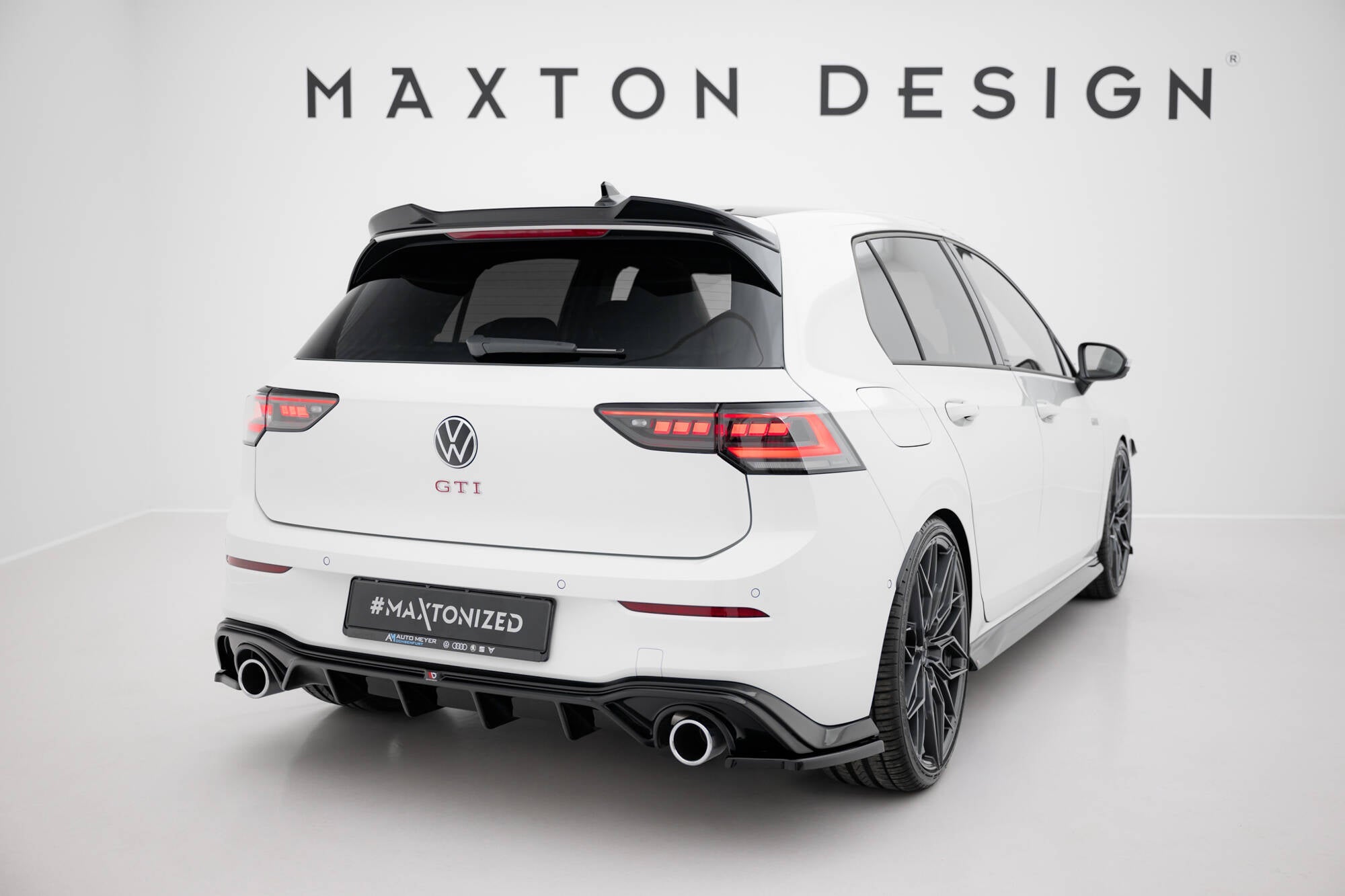 Maxton Design Spoiler Cap 3D Volkswagen Golf GTI / GTE / GTD / R-Line / R Mk8
