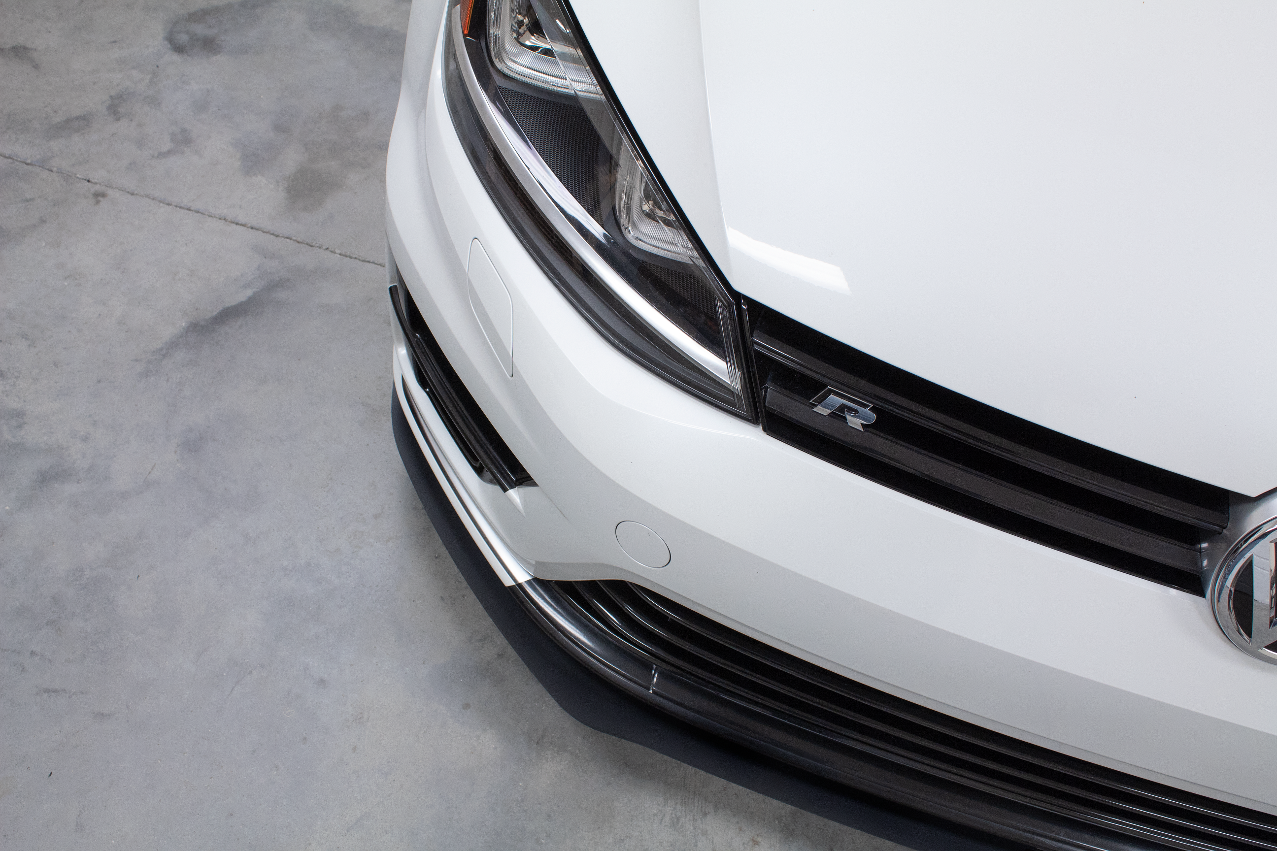 aerofabb V2 Front Splitter VW Golf Mk7 R (Prefacelift)