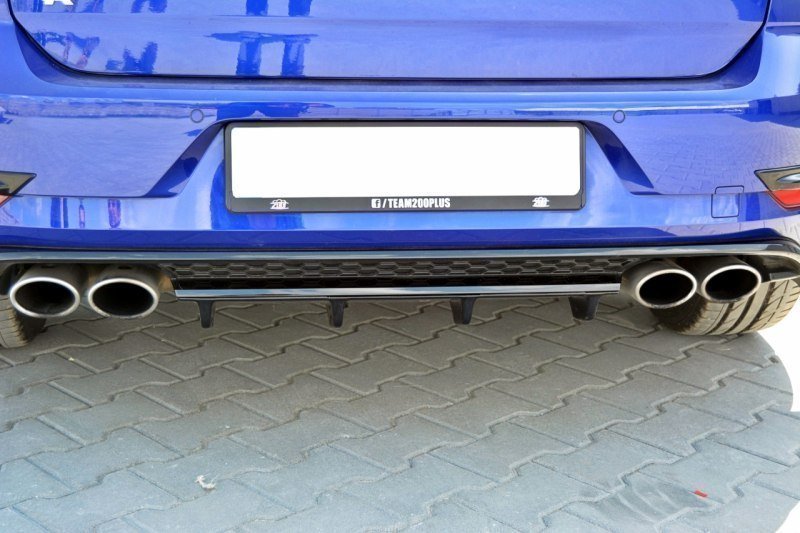 Maxton Design Rear Central Splitters VW Golf Mk7.5 R (Facelift)