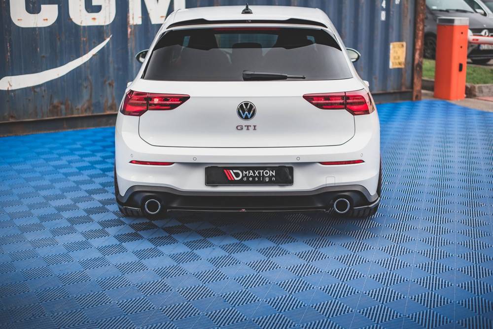Maxton Design Central Rear Splitter VW Golf Mk8 GTI