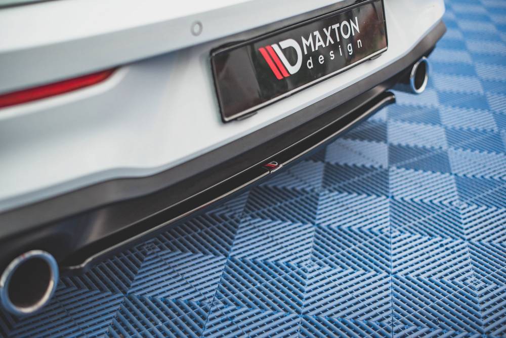 Maxton Design Central Rear Splitter VW Golf Mk8 GTI