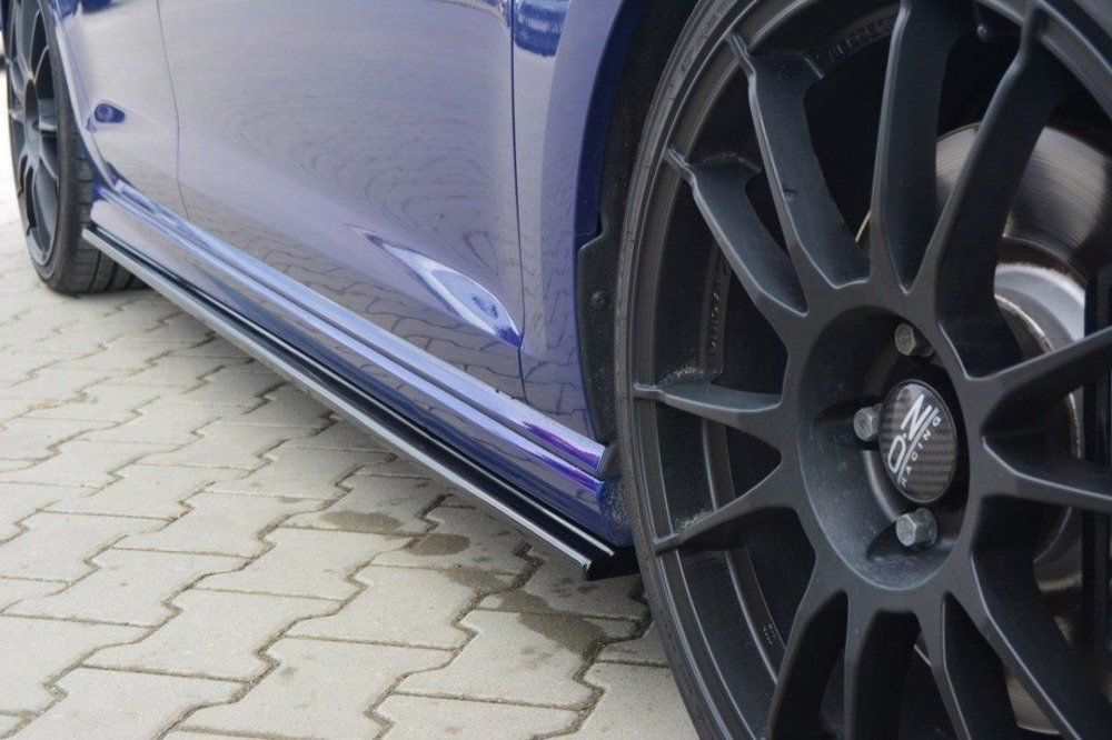 Maxton Design VW Golf Mk7 R Front Splitter V1 + Side Skirts + Diffuser + Spoiler Cap