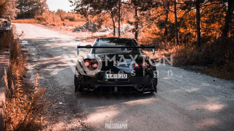 Nissan Skyline GT-R 35 Wide Body Kit + Set Of Carbon Splitters - Maxton Design