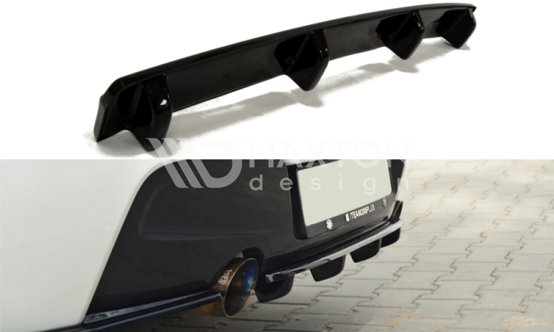 Maxton Design Central Rear Splitter compatible with BMW 1M F20